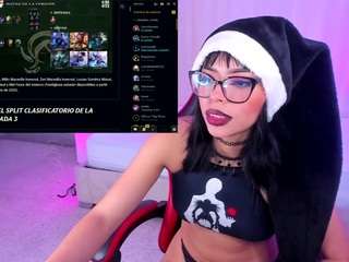 nyveth Live Webcam on CamSoda