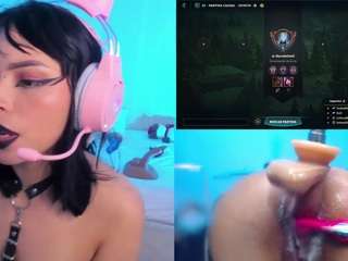 nyveth's CamSoda show and profile