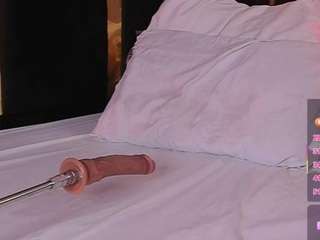 nyveth Live Webcam on CamSoda