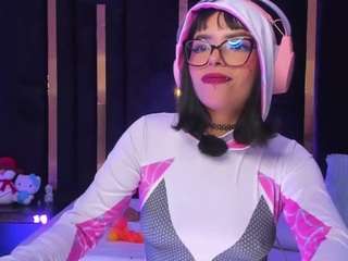 nyveth's CamSoda show and profile