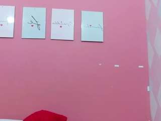 little-beillis Live Webcam on CamSoda