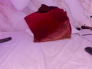 mairys's CamSoda show and profile