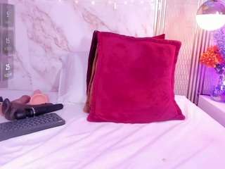 le modèle mairys est en webcam porno dans un show sur le site camsoda, il possède les tags suivants: ass bouncing,middle aged,toys,squirter,solo,shaved pussy,sexy,red hair,pussy,public,pov,oil,normal,asshole,naked,natural,lovense,cum,brown eyes,butt plug