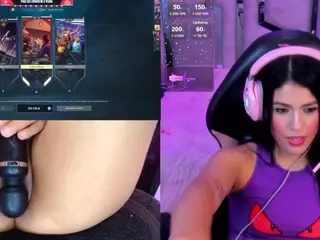 ValentinaGames's Live Sex Cam Show