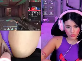 ValentinaGames's Live Sex Cam Show