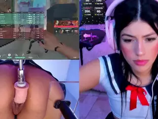 ValentinaGames's Live Sex Cam Show