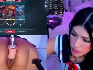 ValentinaGames's Live Sex Cam Show