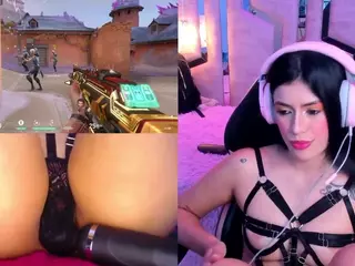 ValentinaGames's Live Sex Cam Show