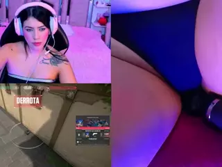ValentinaGames's Live Sex Cam Show