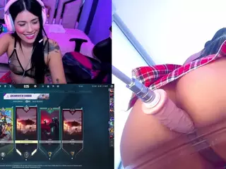 ValentinaGames's Live Sex Cam Show