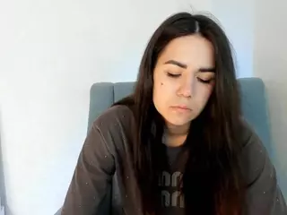 Devona with a peach's Live Sex Cam Show