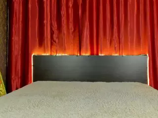Diamond-Melanie's Live Sex Cam Show