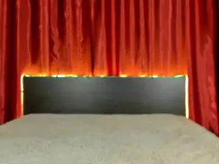 Diamond-Melanie's Live Sex Cam Show