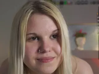 ElgaDanson's Live Sex Cam Show