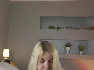 ElgaDanson's Live Sex Cam Show