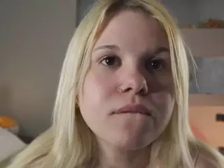 ElgaDanson's Live Sex Cam Show
