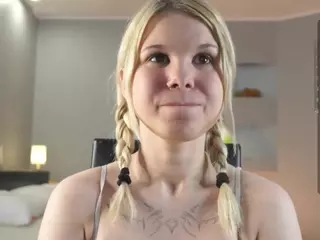 ElgaDanson's Live Sex Cam Show