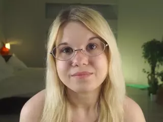 ElgaDanson's Live Sex Cam Show