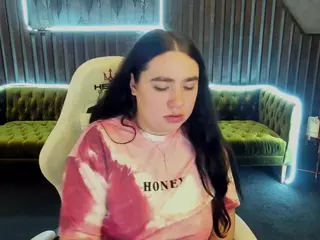 HoneyPeachPeach's Live Sex Cam Show