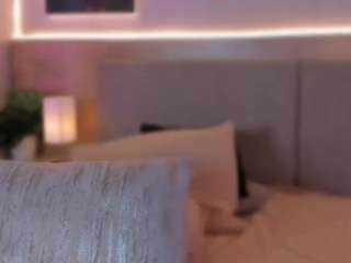 The juicy Melodyy-rose wants you to fuck her bod now! melodyy-rose from CamSoda