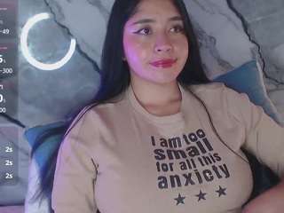 le modèle vela-kimm est en webcam porno dans un show sur le site camsoda, il possède les tags suivants: anal,pussy,living room,lovense,naked,nature,no smoking,normal,oil,public,sexy,hairy pussy,shaved pussy,spank,squirter,striptease,tattoos,tease,teen 18,toys
