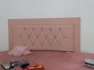 aleskadoll77 Live Webcam on CamSoda