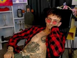 ben-biin Live Webcam on CamSoda