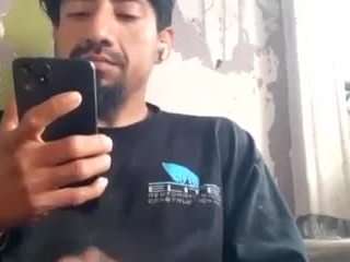 elmonstro690 webcam model