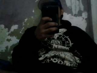 elmonstro690 webcam model