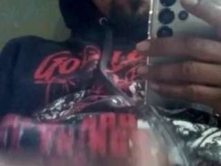 elmonstro690 webcam model