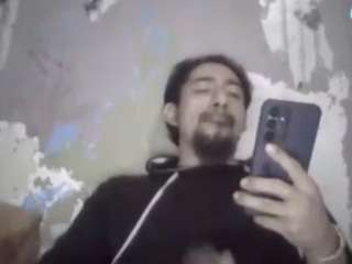elmonstro690's live room