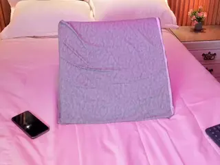 EmilyRoberts9's Live Sex Cam Show