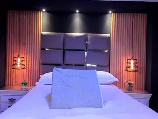 EmilyRoberts9's Live Sex Cam Show