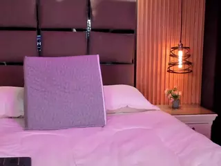 EmilyRoberts9's Live Sex Cam Show
