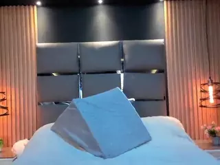 EmilyRoberts9's Live Sex Cam Show