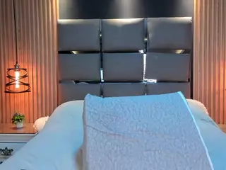 EmilyRoberts9's Live Sex Cam Show