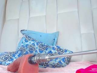 Live cam show with EmilyTrujillo