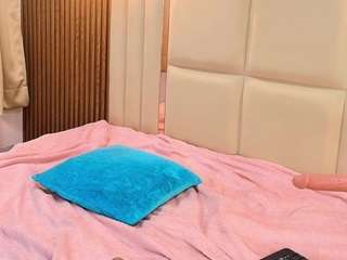 emilytrujillo's live room