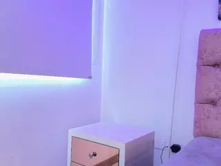 Julianaa-Castro's Live Sex Cam Show