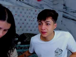 linitharios0305's CamSoda show and profile