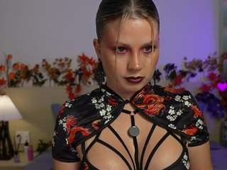 Medea-Queen