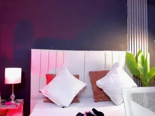 misssnaomi's Live Sex Cam Show