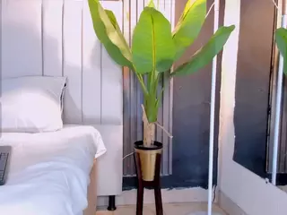 misssnaomi's Live Sex Cam Show