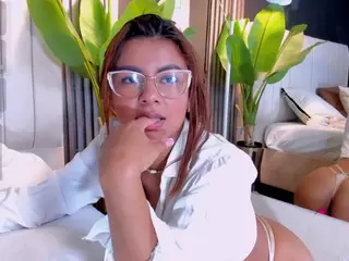 misssnaomi's Live Sex Cam Show