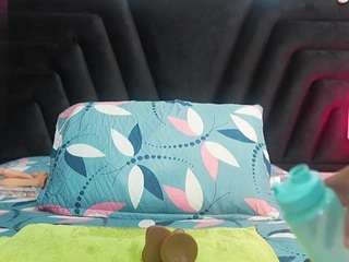 thinsamathagirl live webcam show