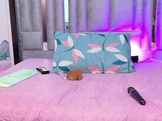 thinsamathagirl live webcam show