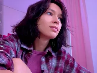 VivianLy's Live Sex Cam Show