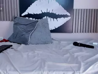 Aika-V's Live Sex Cam Show