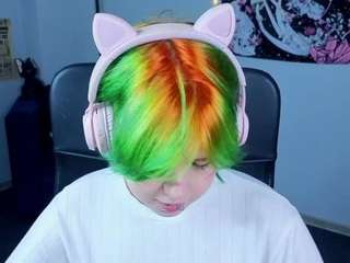 This model is live right now. carolinerichter
