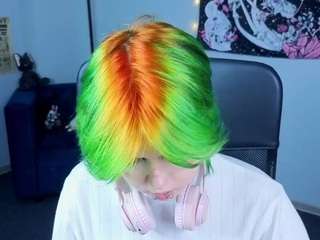 Model ini sedang live sekarang. carolinerichter